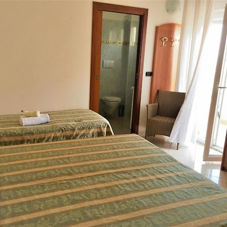 Hotel Villa Linda - Family Hotel - Nuova Costruzione Antisismica Riccione Dış mekan fotoğraf