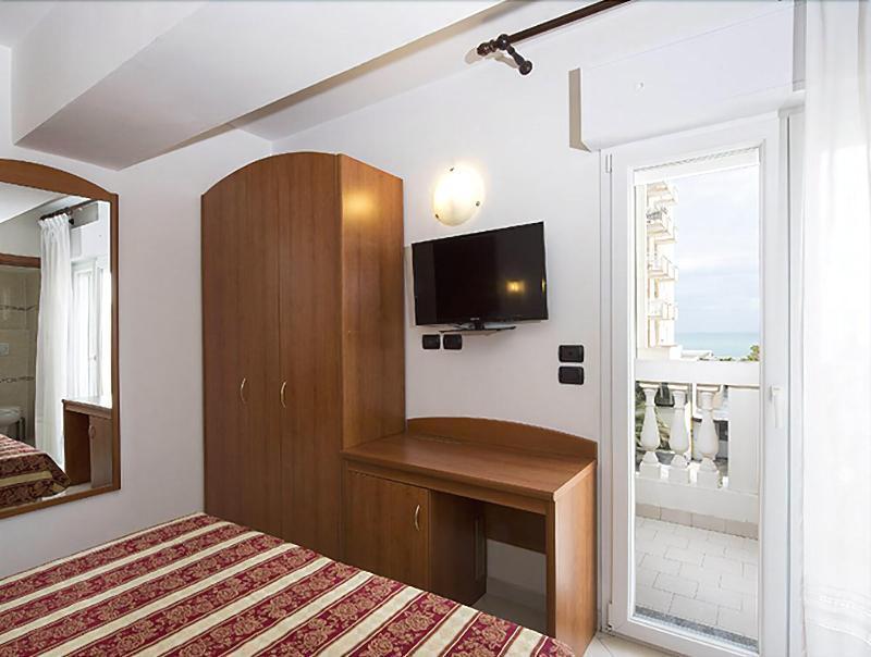 Hotel Villa Linda - Family Hotel - Nuova Costruzione Antisismica Riccione Dış mekan fotoğraf