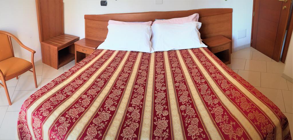 Hotel Villa Linda - Family Hotel - Nuova Costruzione Antisismica Riccione Dış mekan fotoğraf
