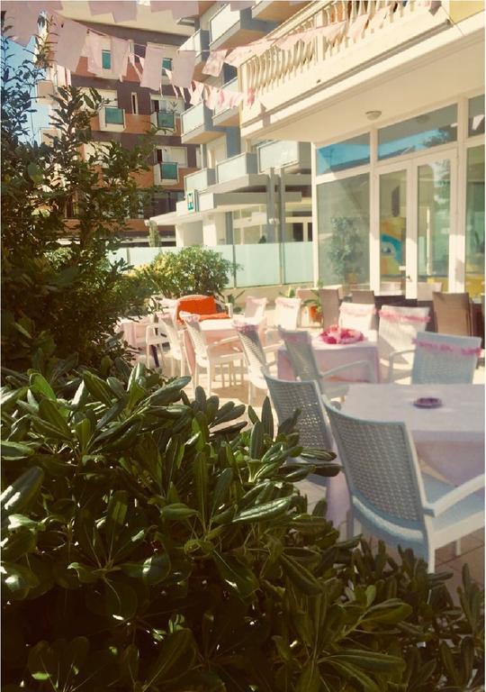 Hotel Villa Linda - Family Hotel - Nuova Costruzione Antisismica Riccione Dış mekan fotoğraf