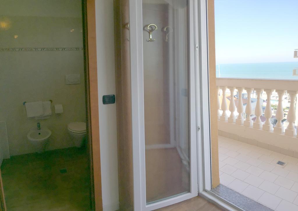 Hotel Villa Linda - Family Hotel - Nuova Costruzione Antisismica Riccione Dış mekan fotoğraf