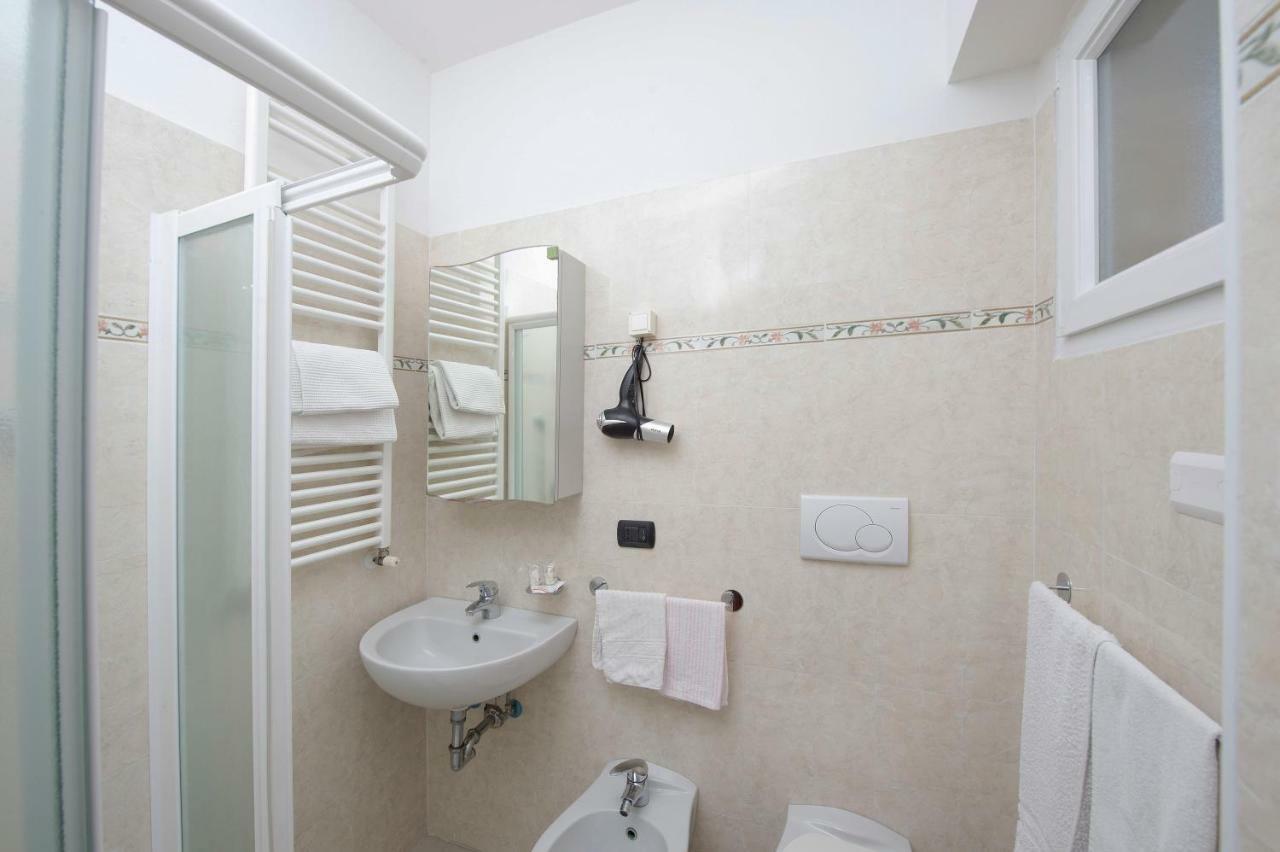 Hotel Villa Linda - Family Hotel - Nuova Costruzione Antisismica Riccione Dış mekan fotoğraf