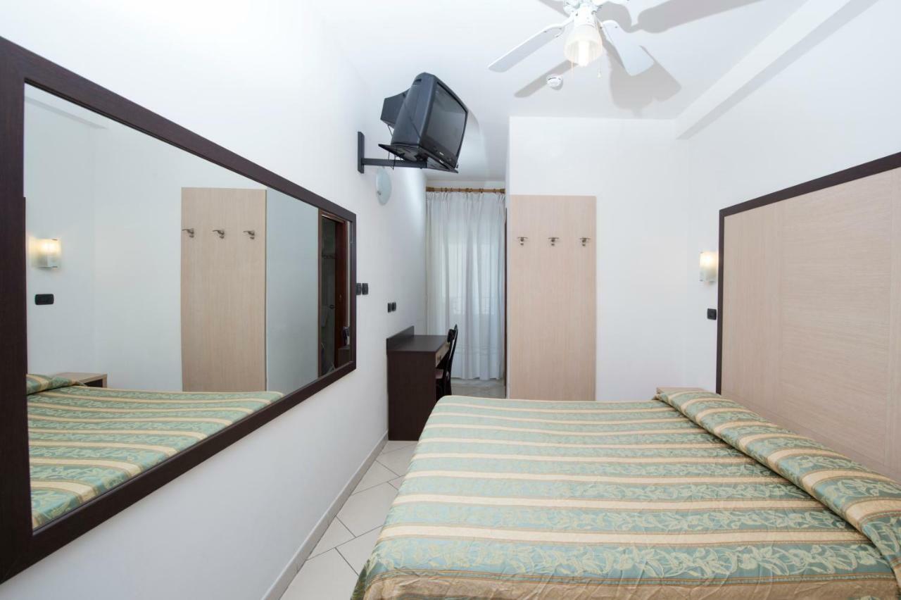 Hotel Villa Linda - Family Hotel - Nuova Costruzione Antisismica Riccione Dış mekan fotoğraf