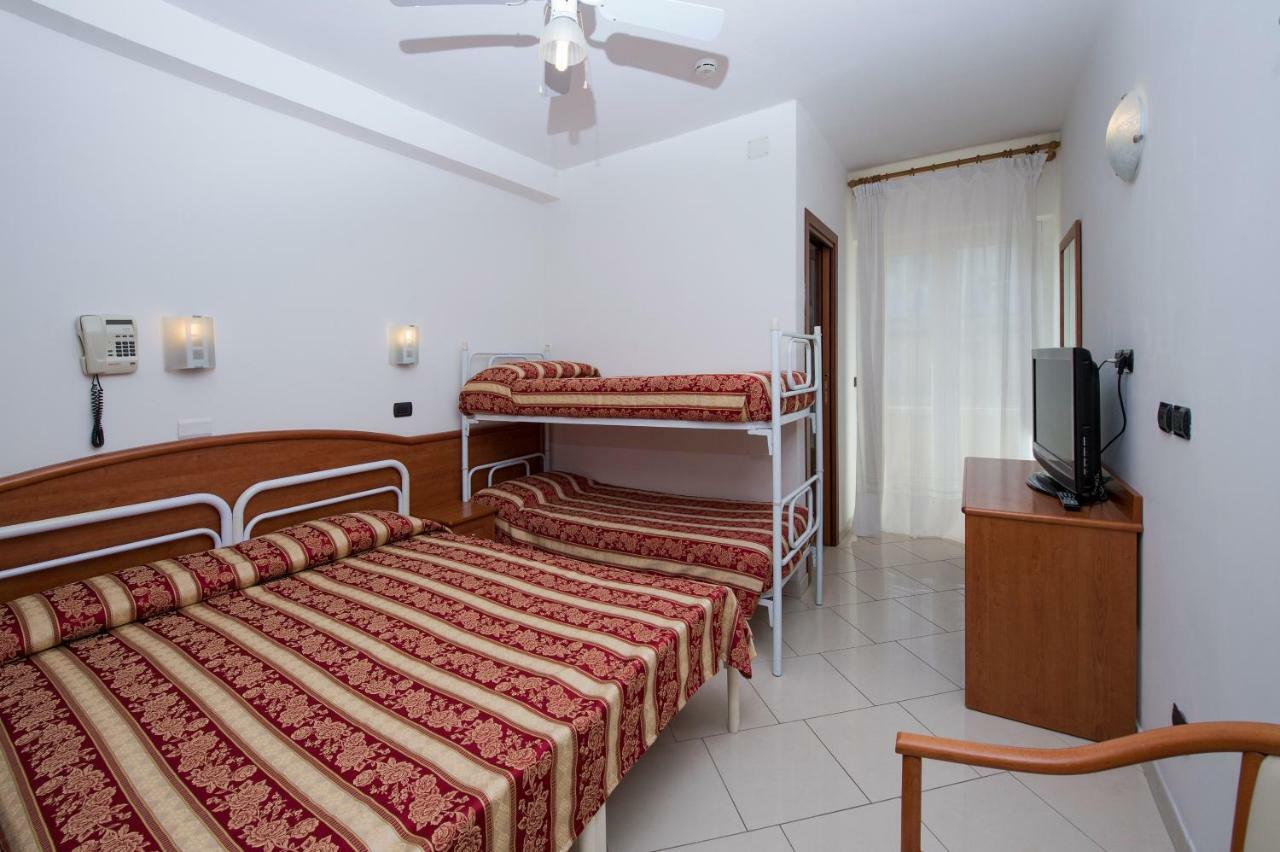 Hotel Villa Linda - Family Hotel - Nuova Costruzione Antisismica Riccione Dış mekan fotoğraf